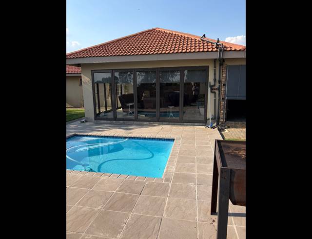 4 BEDROOM HOUSE FOR SALE IN RIVERSDALE
